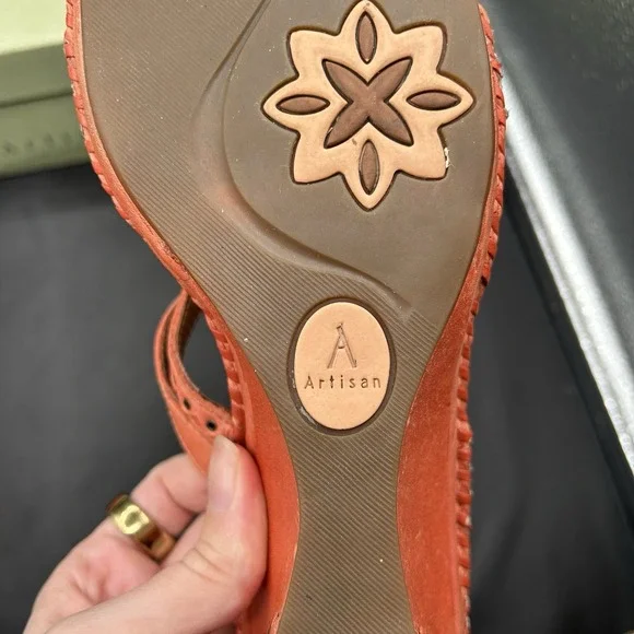 Clarks Artisan Sago Wedge Sandals Womens Size 8.5 Mango Leather Grommeted Straps - Picture 8 of 15